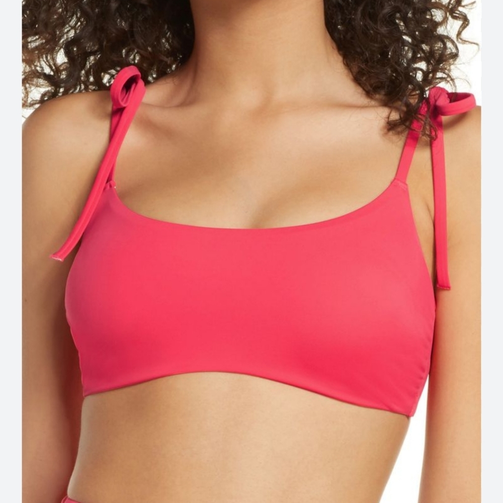 Chelsea28 bikini top